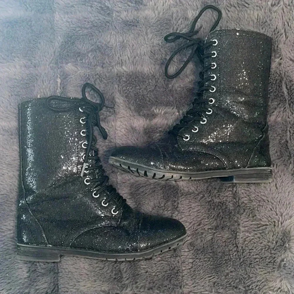 Black glitter combat boots - Picture 1 of 5